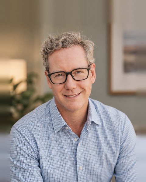 Dr Matt Warburton